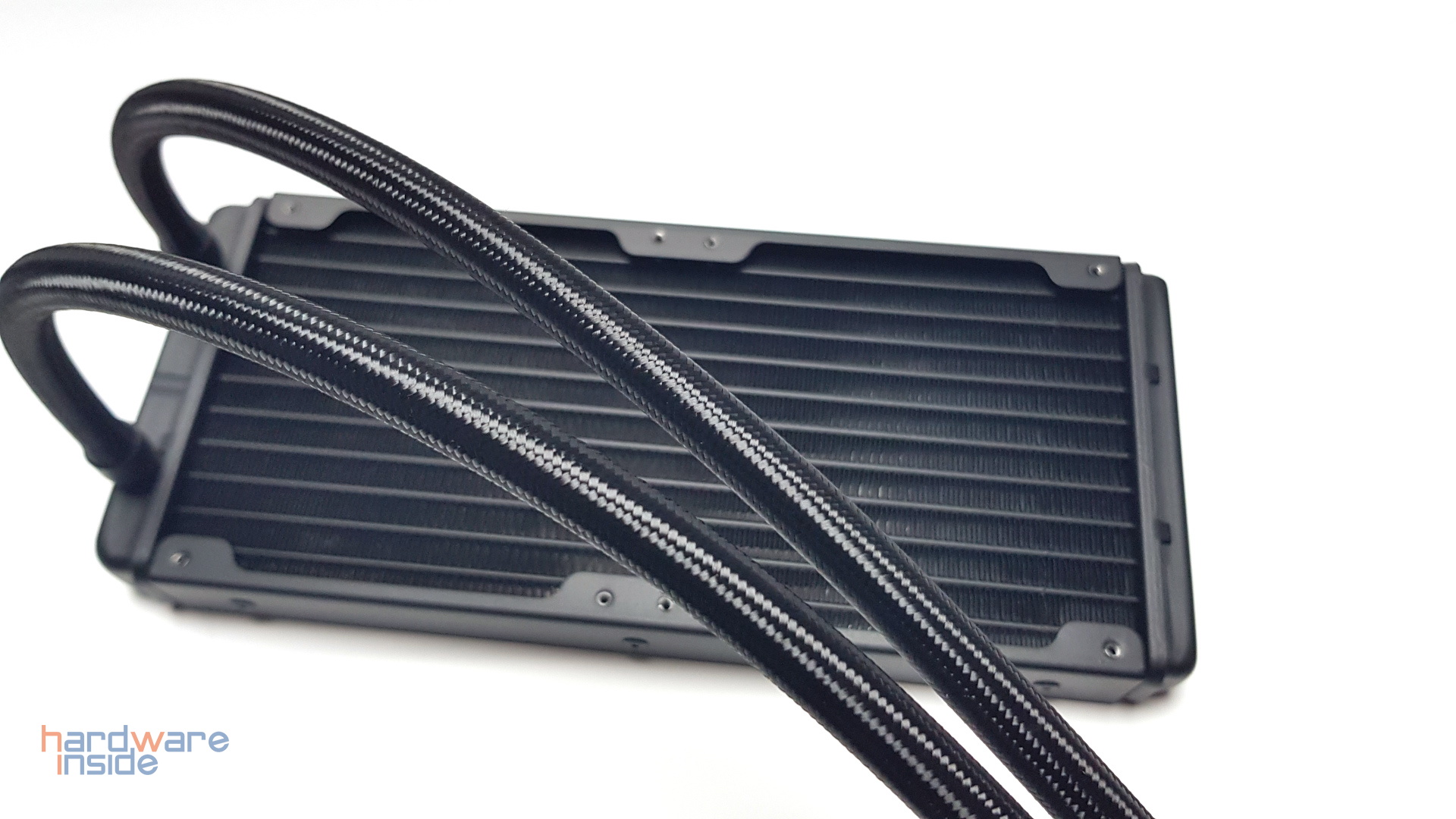 Phanteks Glacier One 240 MP - 16.jpg