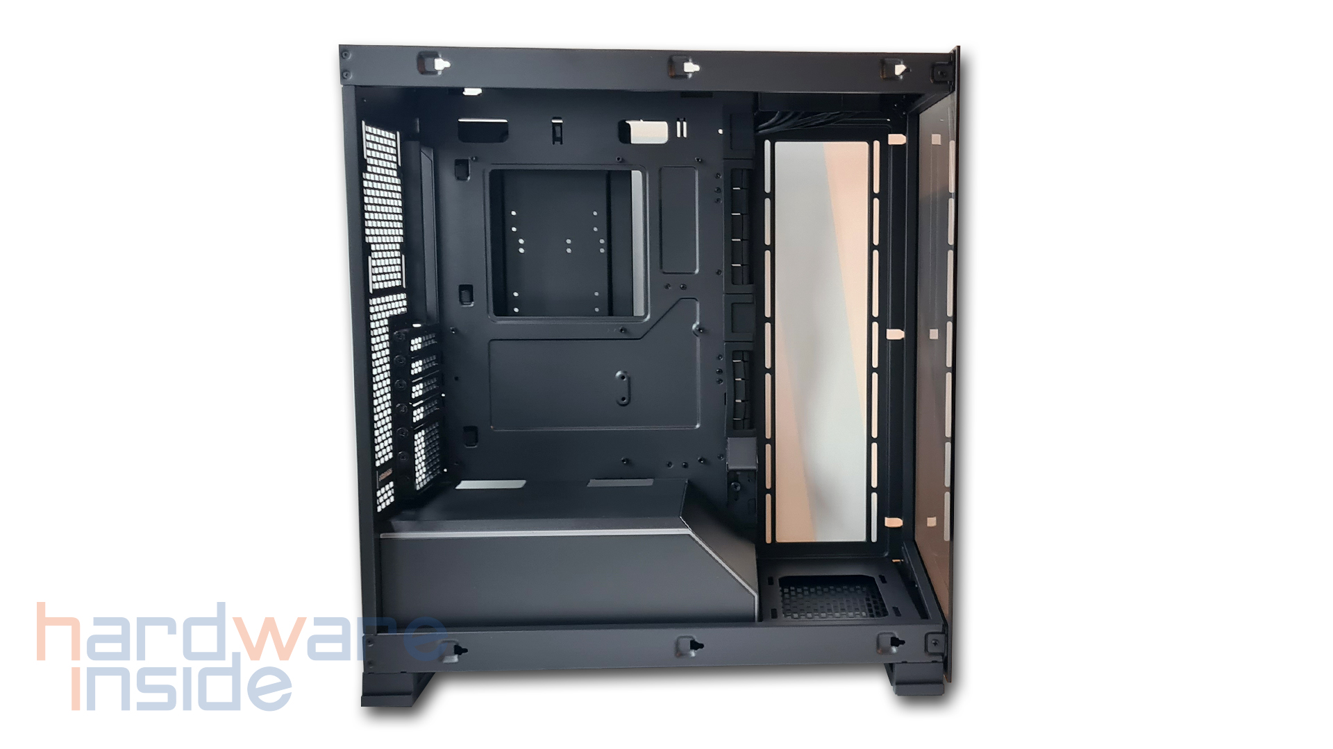 phanteks nv5_23.jpg
