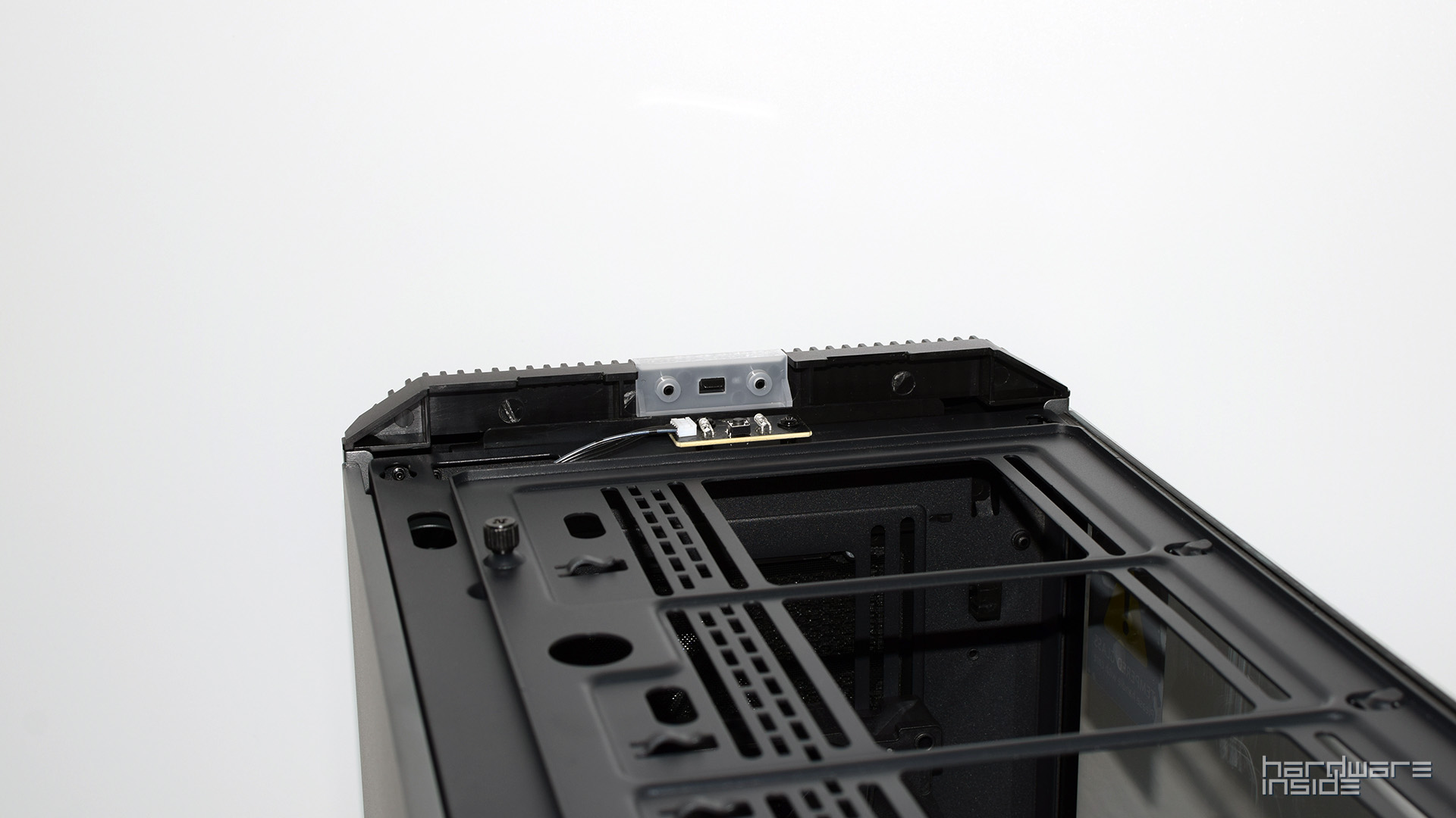 Phanteks P600s 28