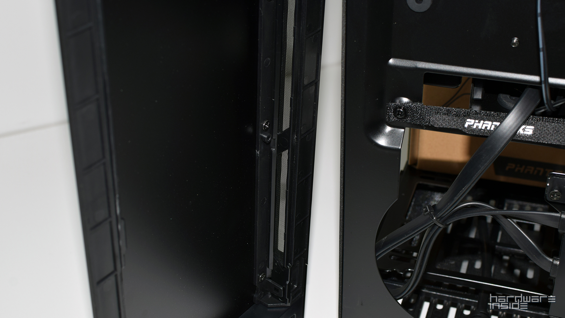 Phanteks Shift 24