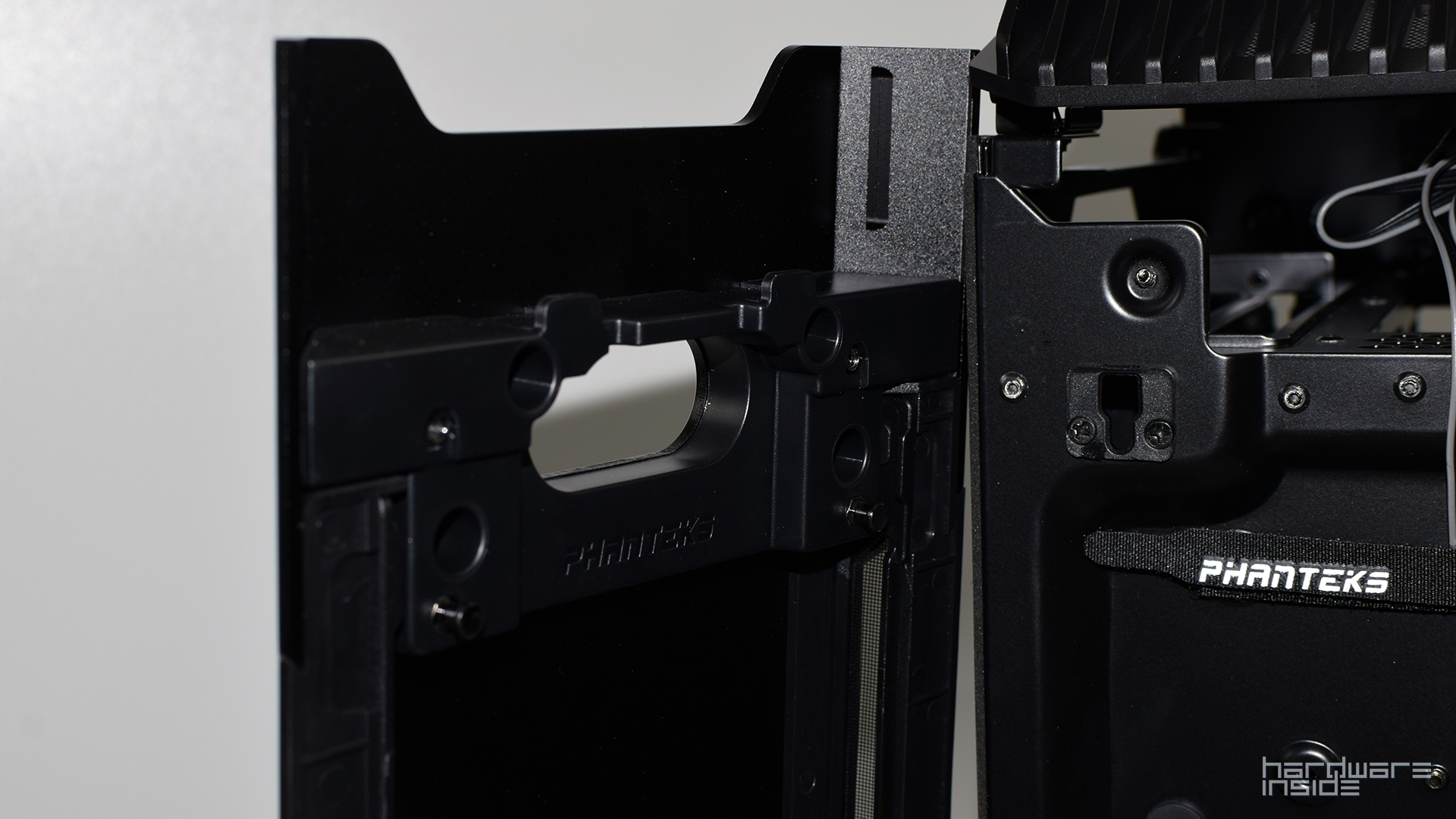 Phanteks Shift 25