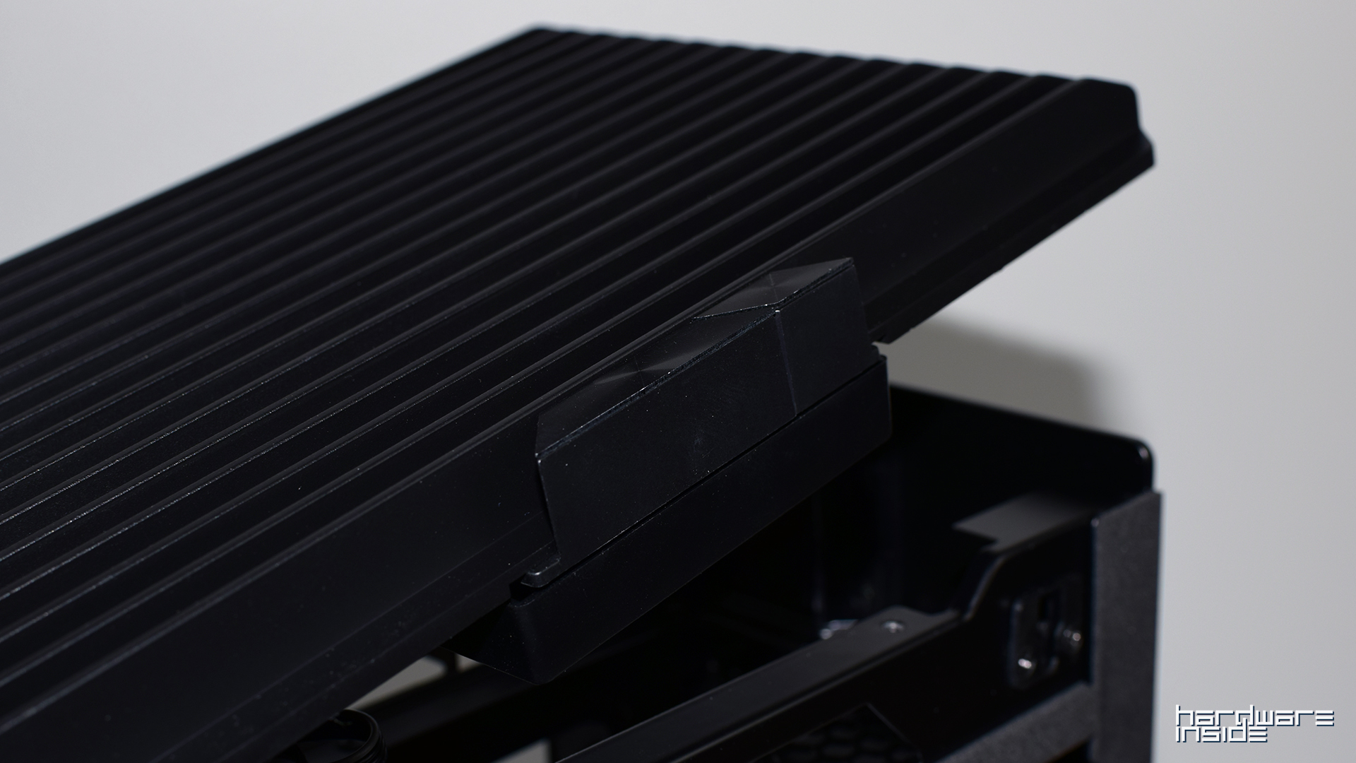 Phanteks Shift 26