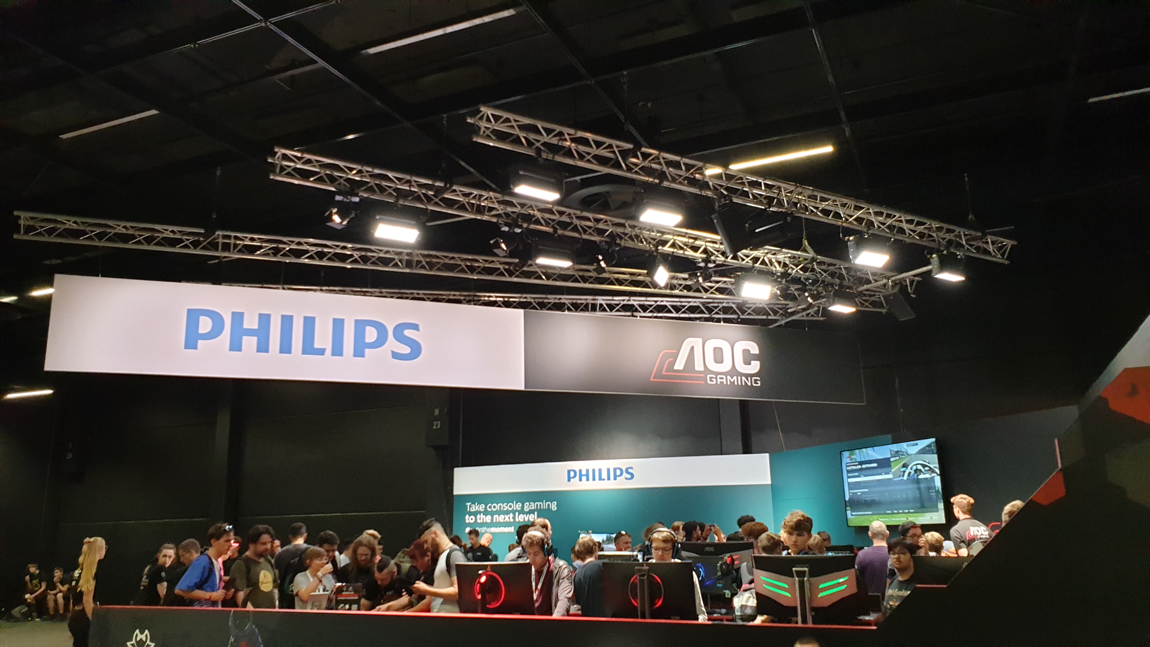 Phillips AOC Stand.jpg
