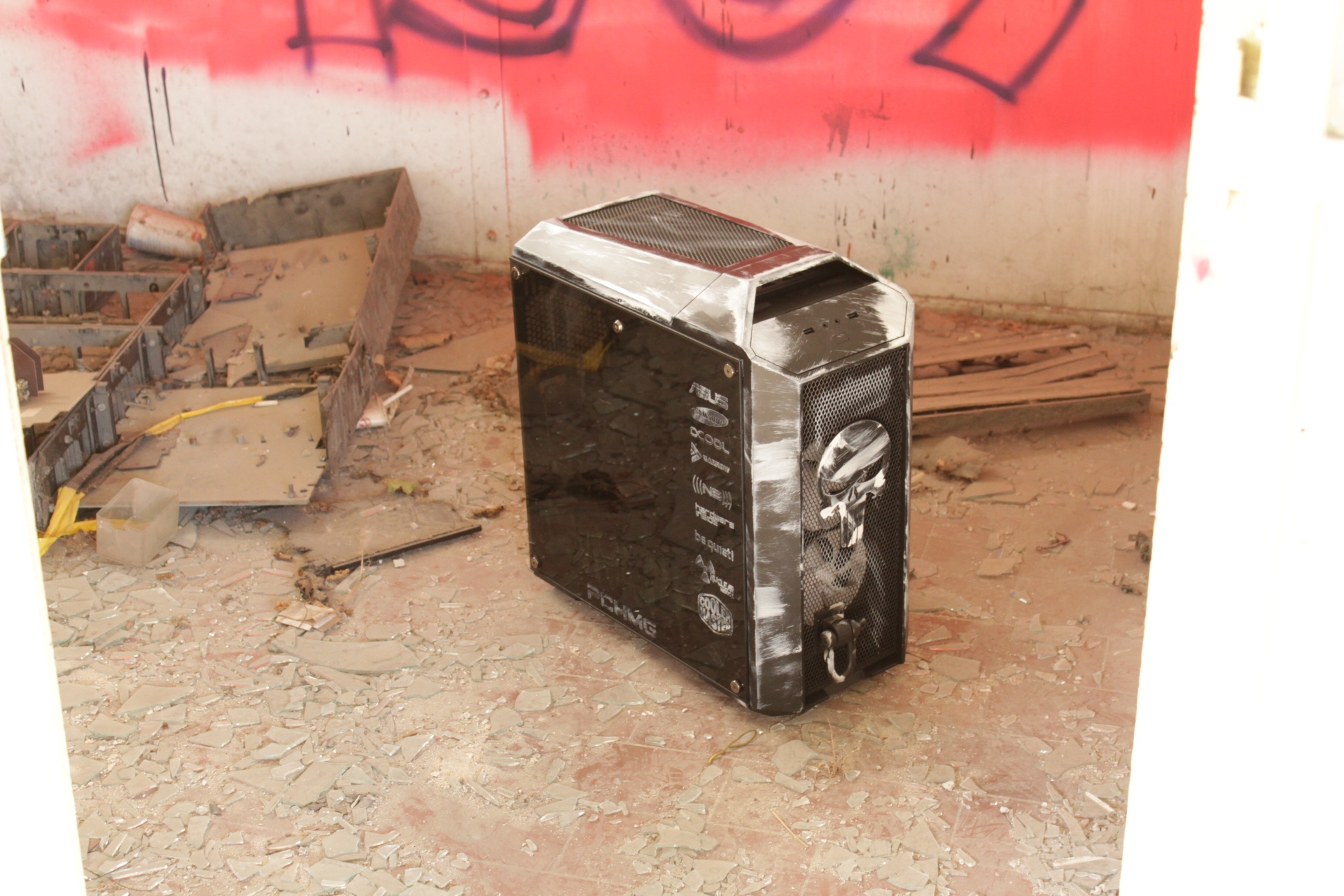 Punisher Mod / Coolermaster Mastercase Pro 5