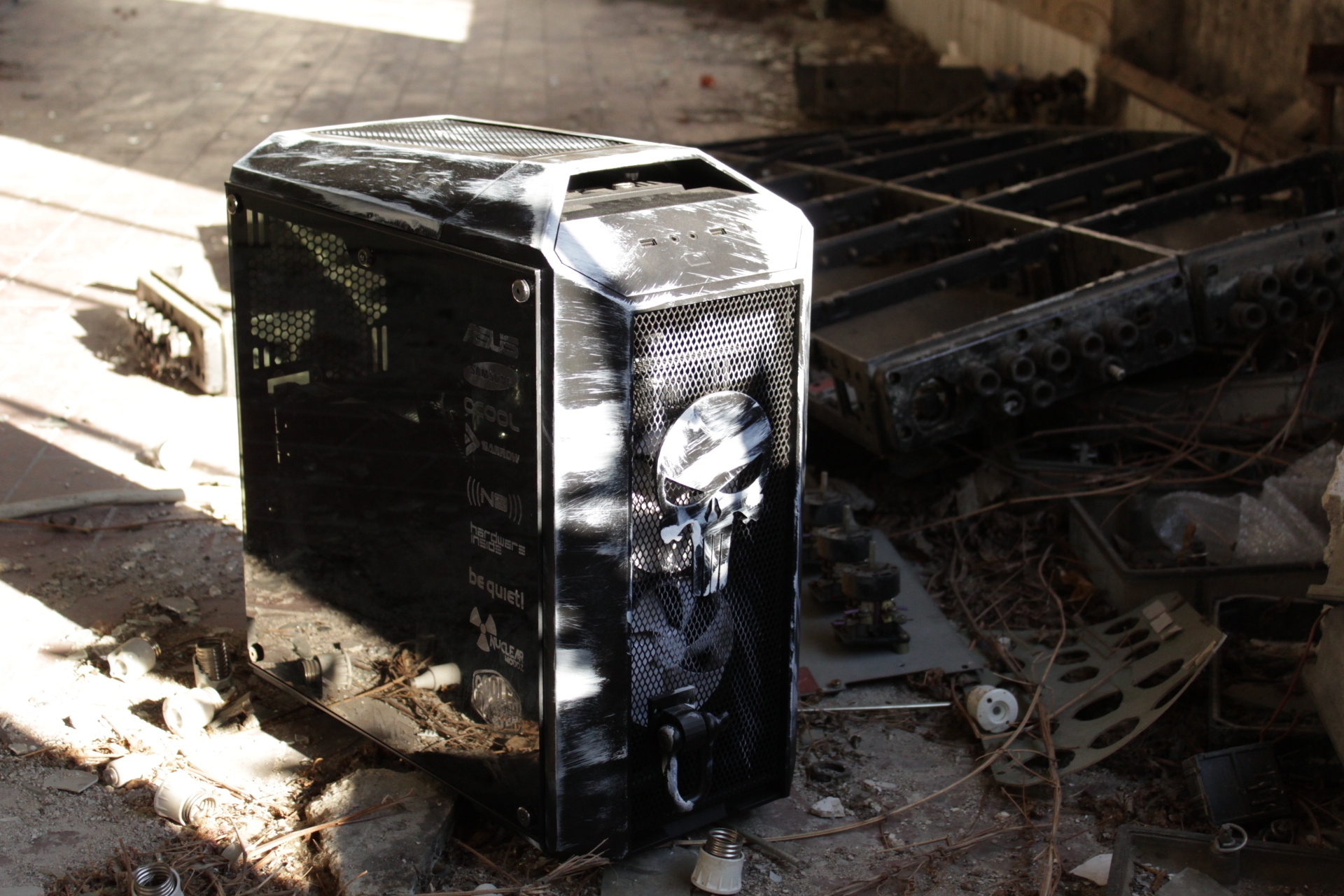 Punisher Mod / Coolermaster Mastercase Pro 5