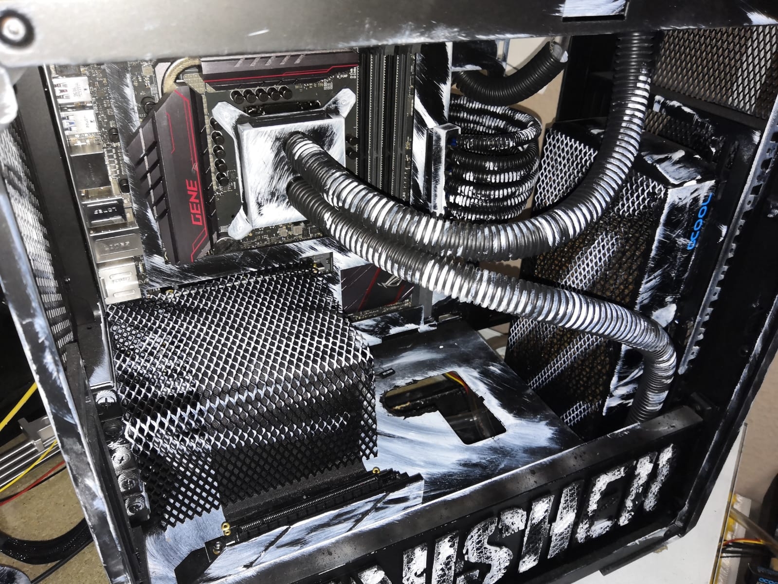 Punisher Mod / Coolermaster Mastercase Pro 5