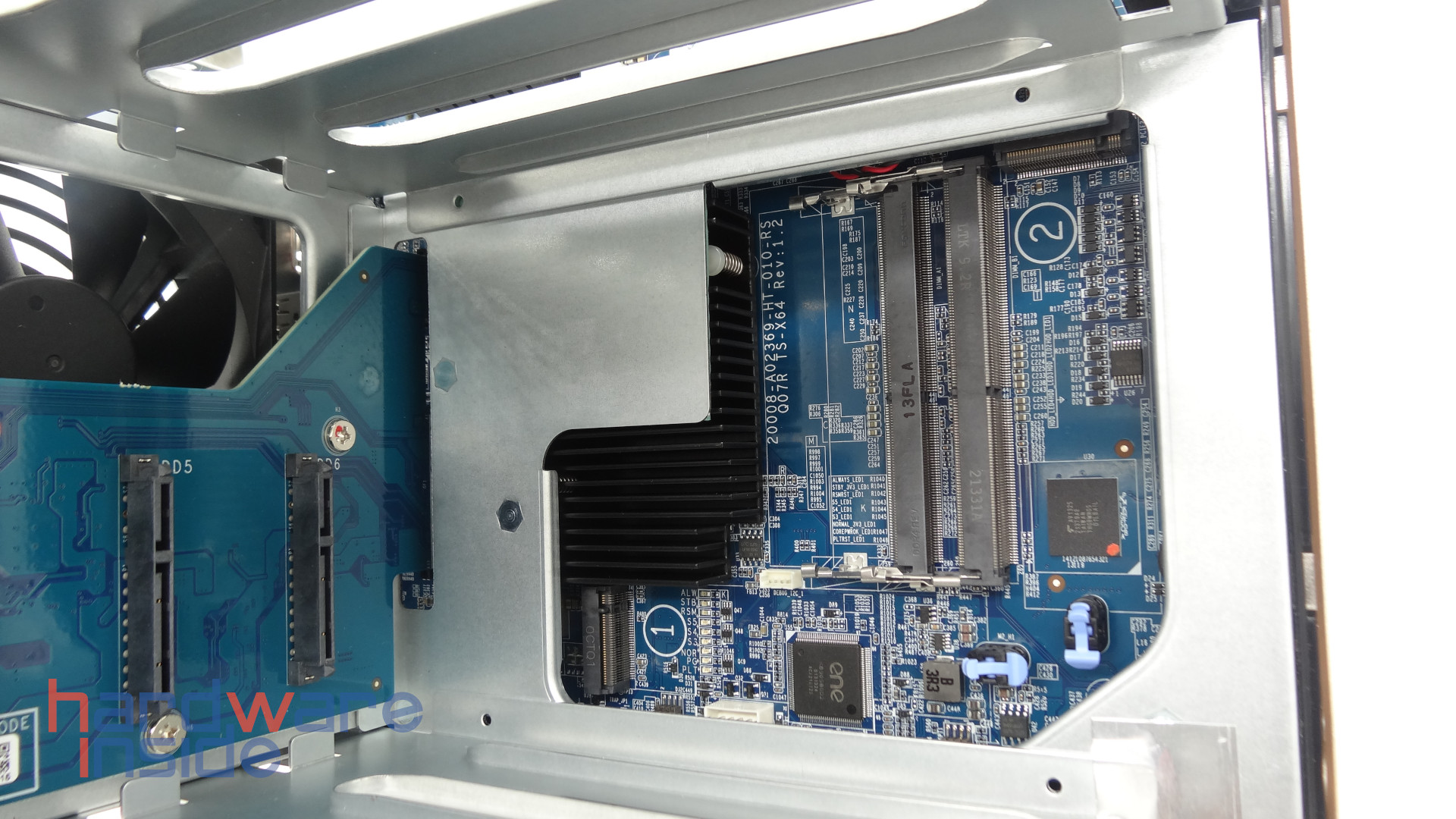QNAP TS-664 Innenansicht