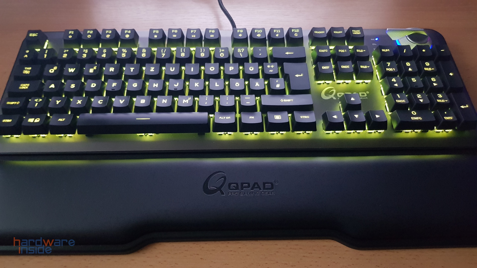 QPAD MK-95  Beleuchtung_3.jpg