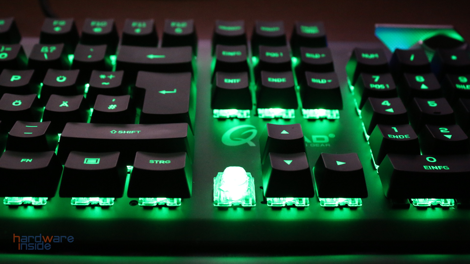 QPAD MK-95 Q-Switch_Beleuchtet.jpg