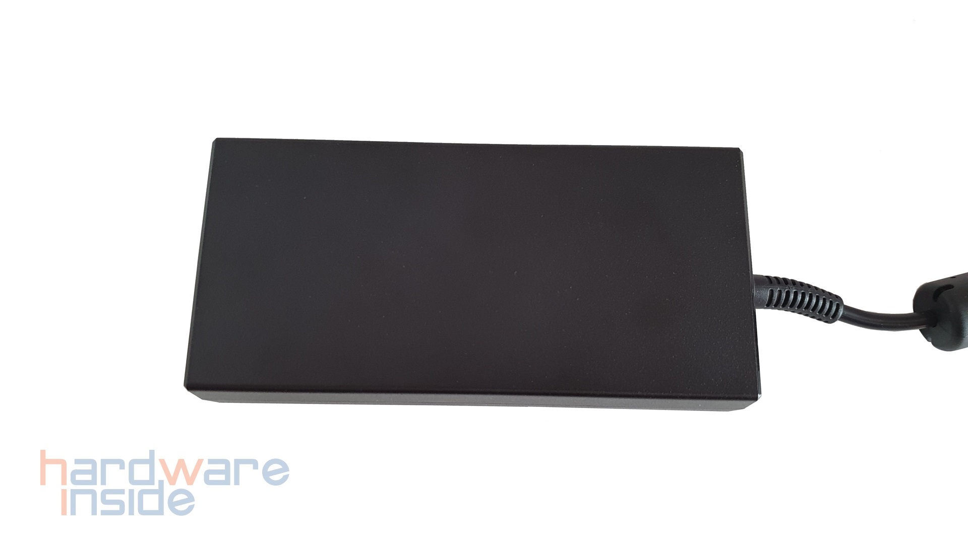 Schenker XMG NEO 17 (M19) - 12.jpg