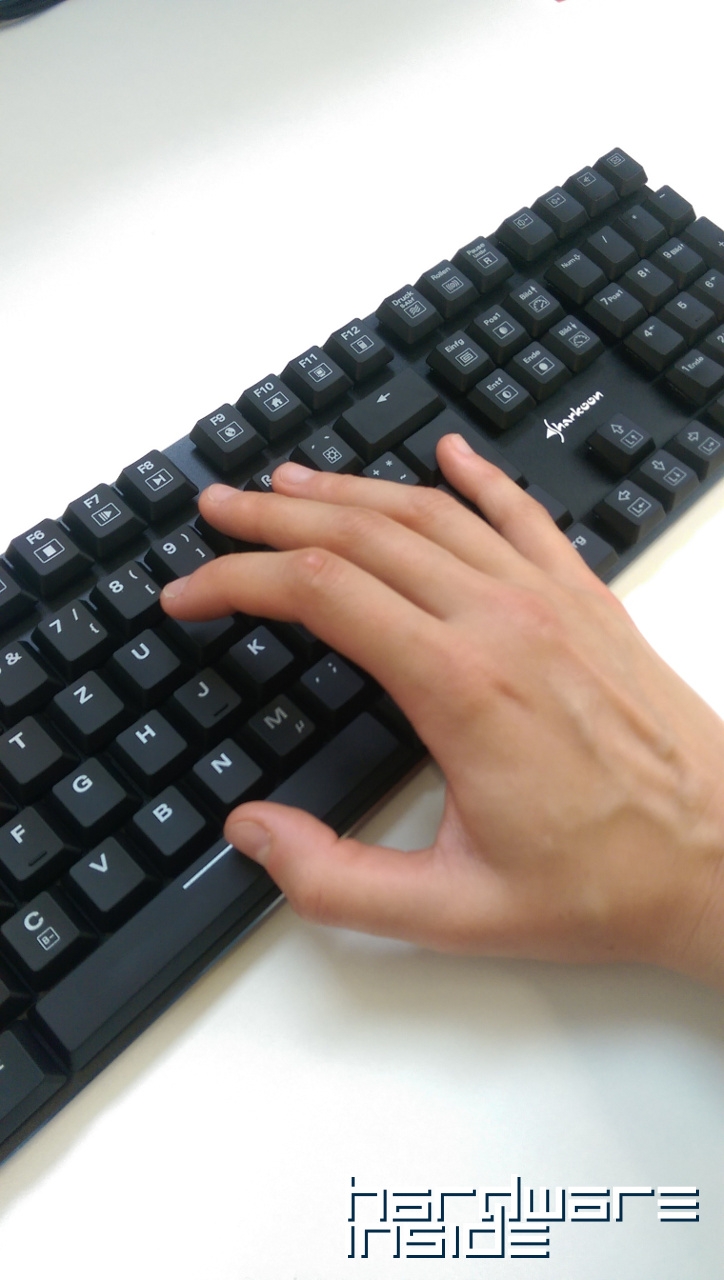 Sharkoon - PureWriter RGB Tastatur