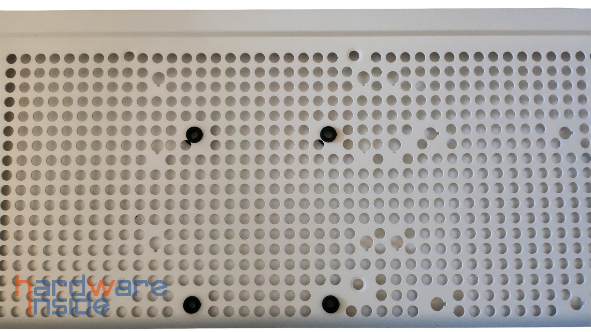 sharkoon-rebel-c50-rgb-ssd-montage (1).jpg