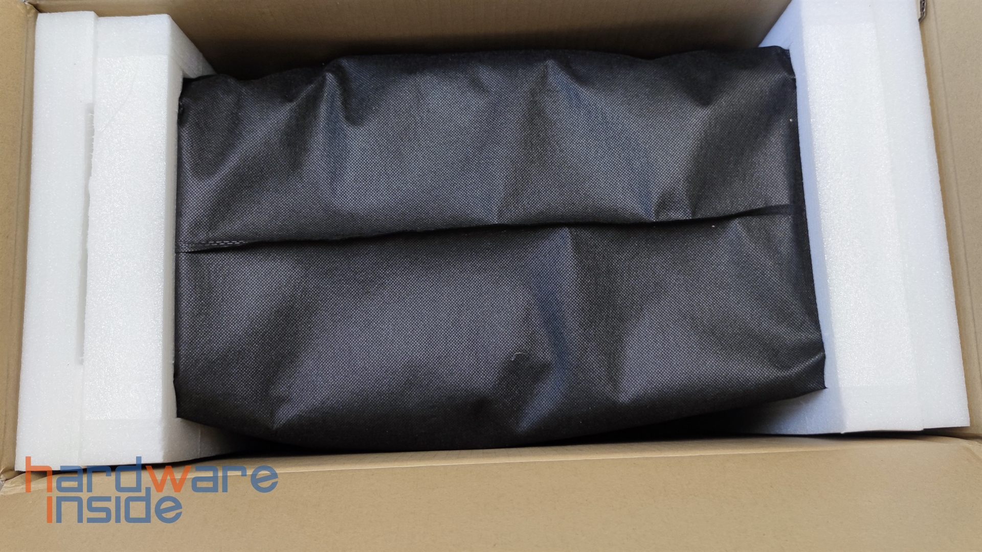 sharkoon-rev300-verpackung (5).jpg