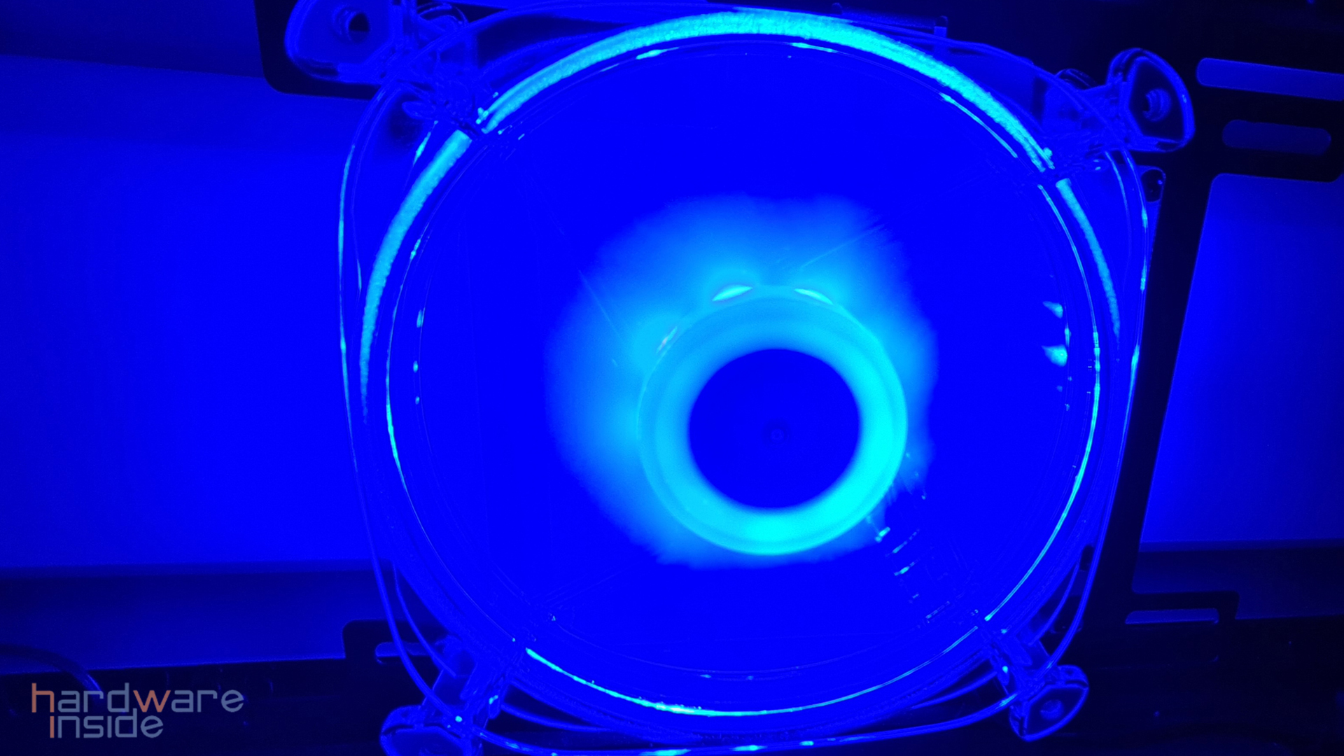 sharkoon rgb shark disc_16.jpg