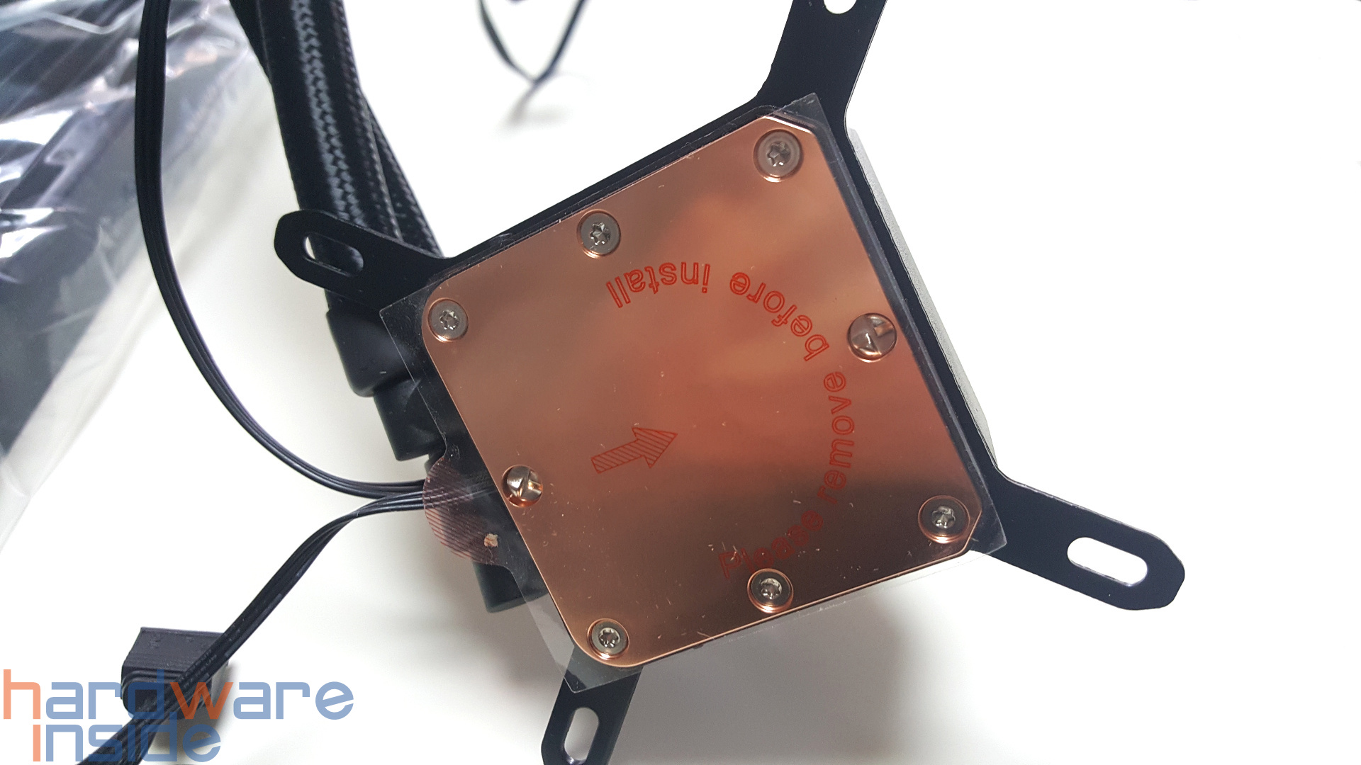 SilverStone_PF360-ARGB_Pumpe_2.jpg