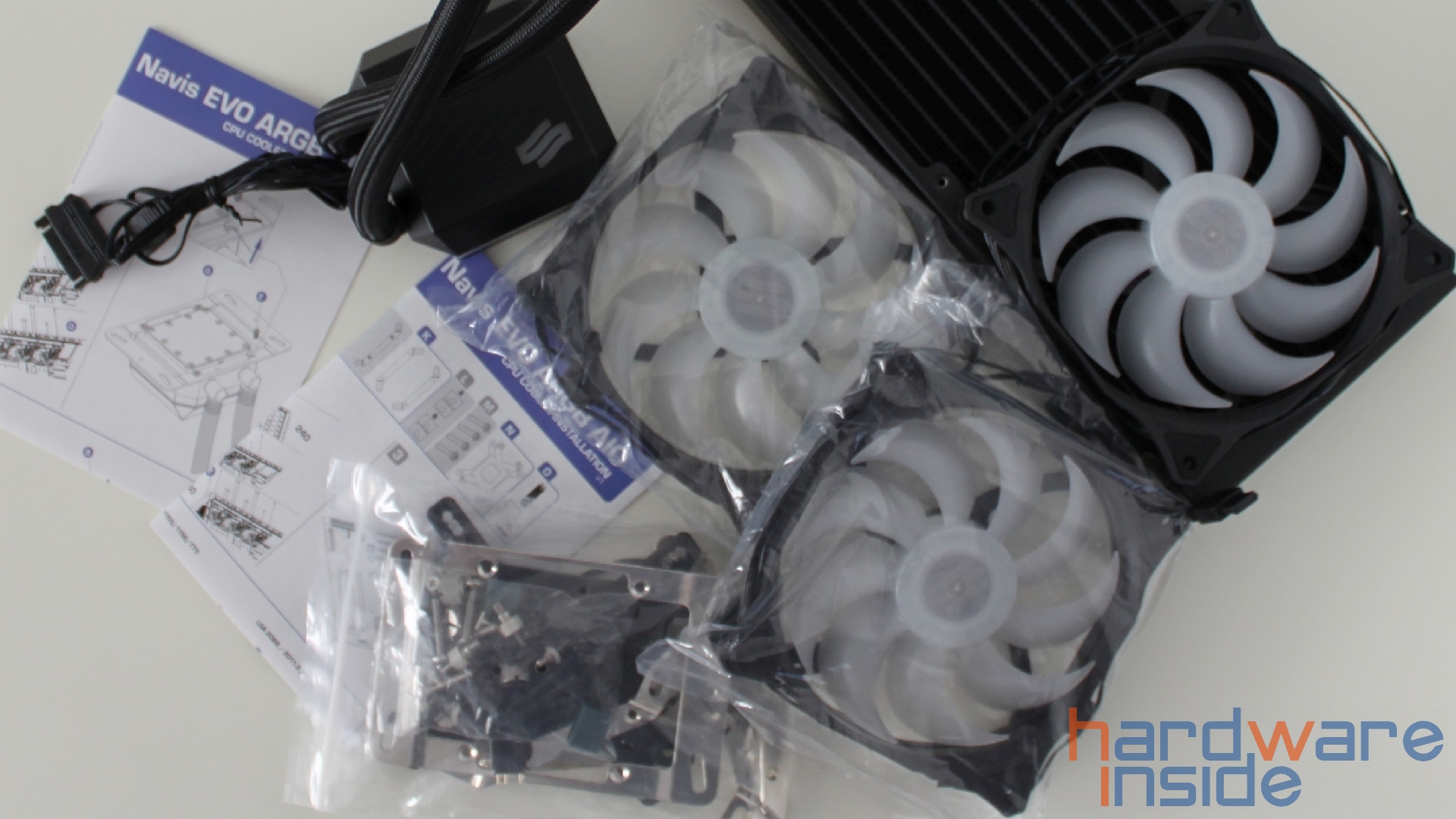 SPC_Navis_Evo_ARGB_360_Ausgepackt02.JPG