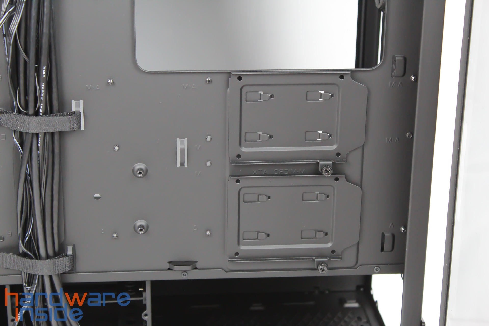 SSD Bracket hinten.jpg