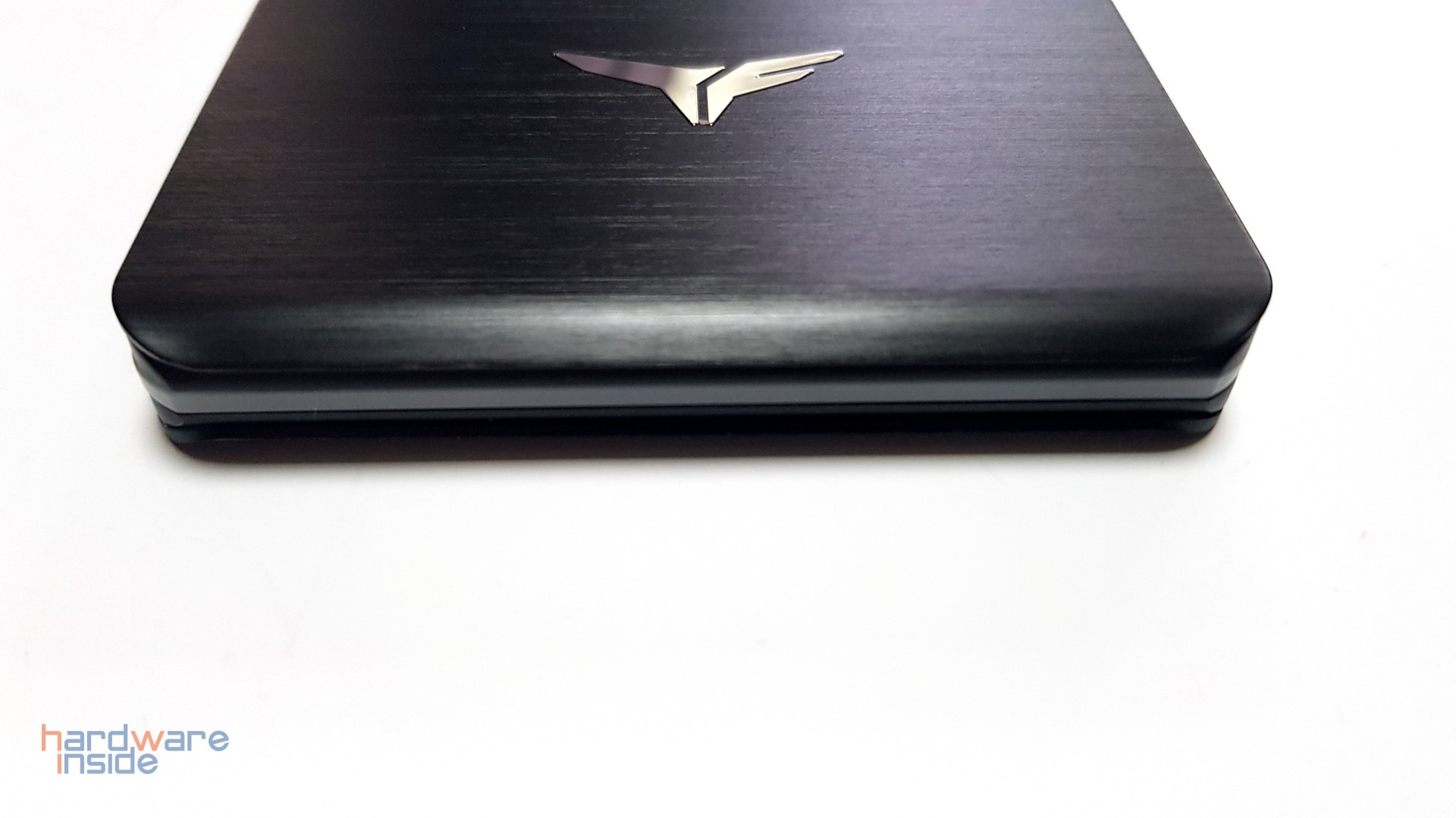 Teamgroup T-Force Treasure Touch RGB SSD - 9.jpg