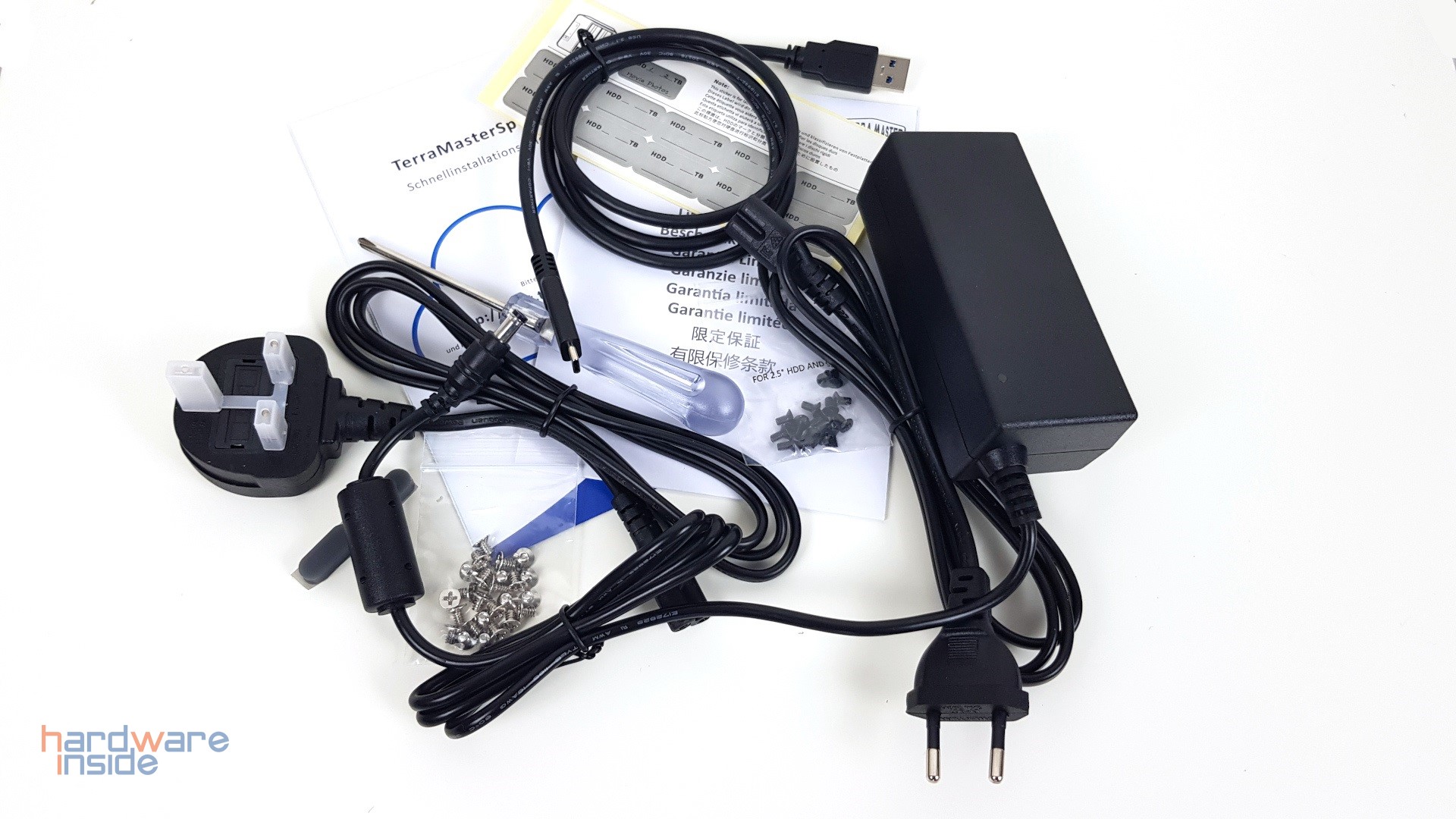 TerraMaster D4-300 - 4.jpg