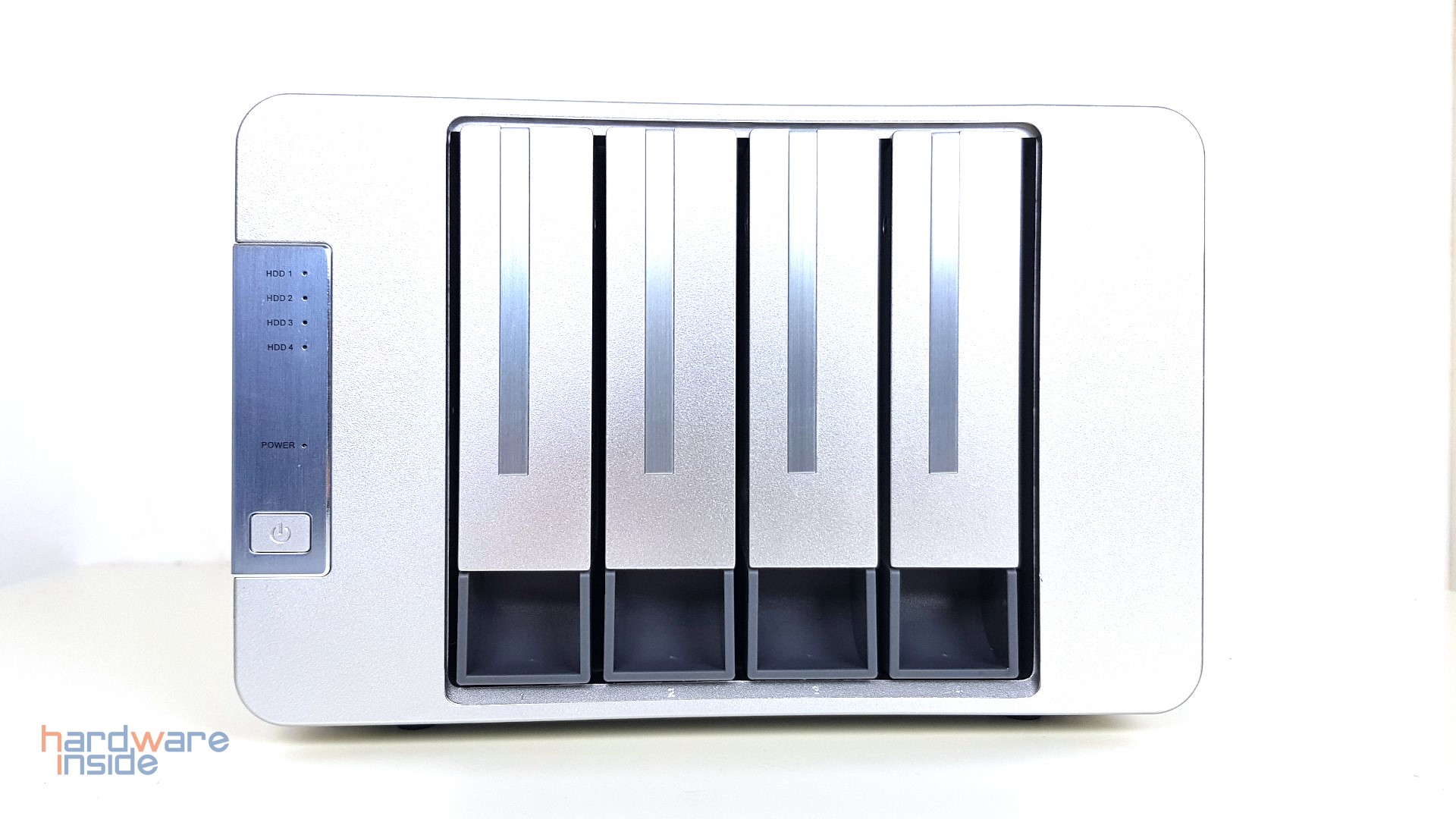 TerraMaster D4-300 - 5.jpg
