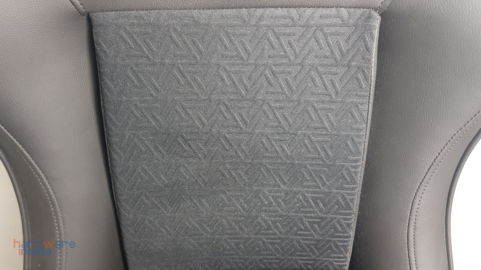 Tesoro Alphaeon S2 Mesh Rückenlehne.jpg