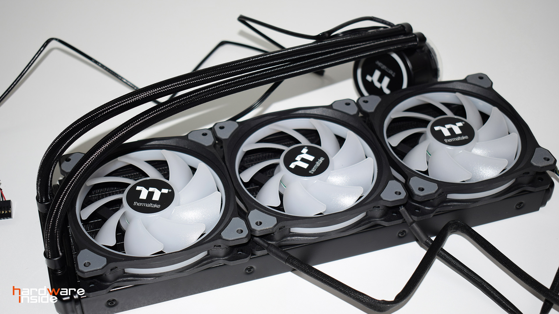 Thermaltake Floe DX RGB 360 TT Premium Edition 22.jpg