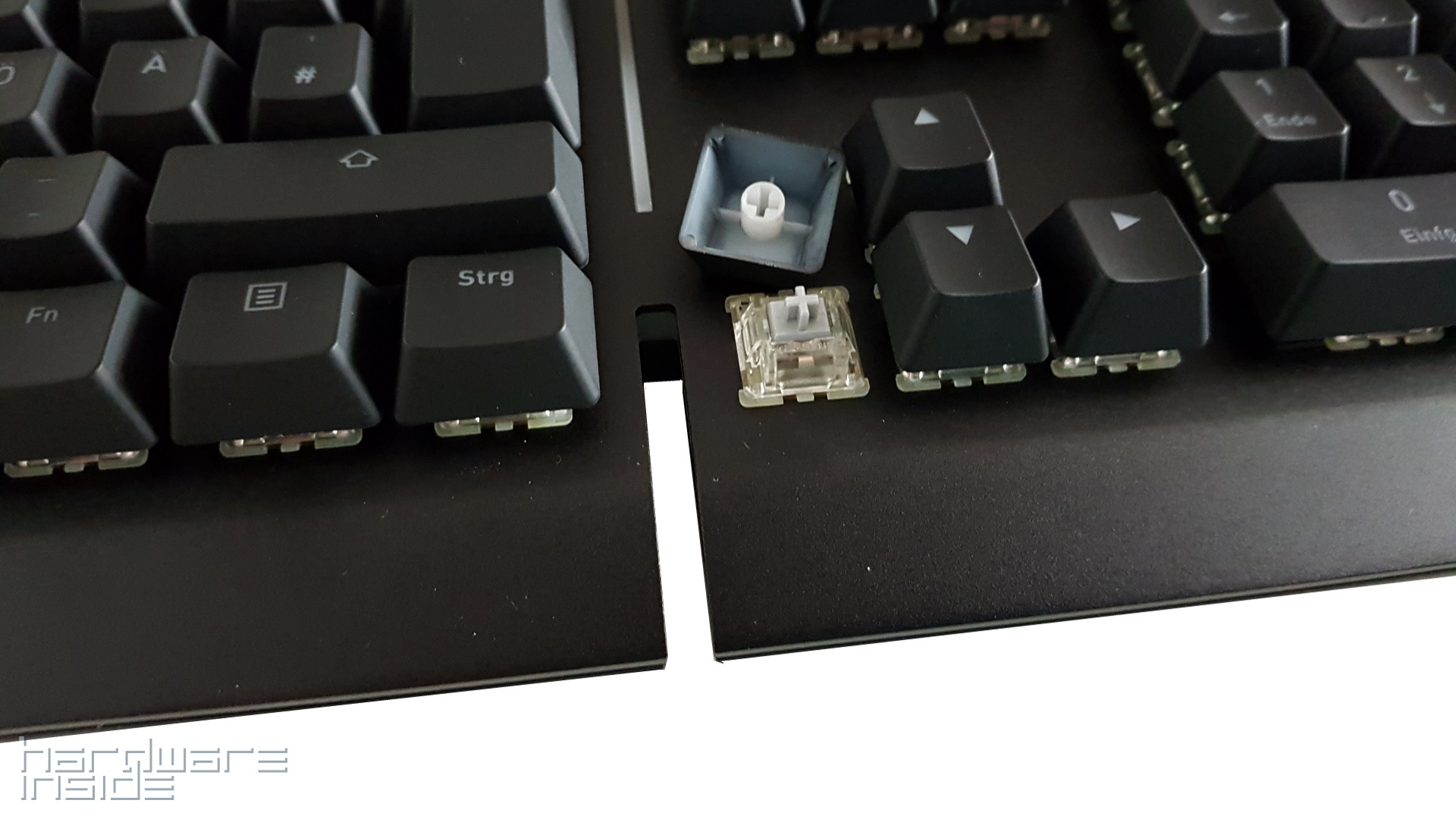 Thermaltake Level 20 RGB Gaming Keyboard - 2.jpg