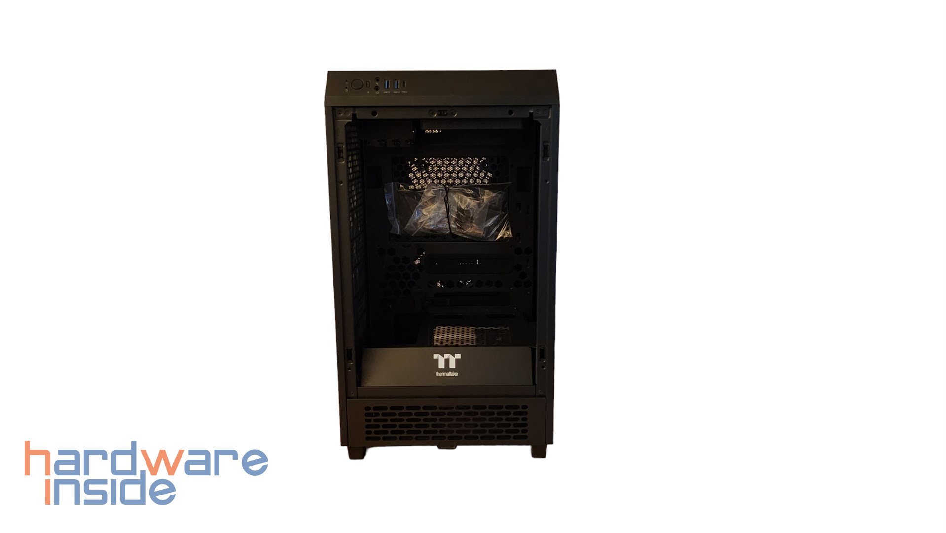 thermaltake-tower-200-details (3).jpg