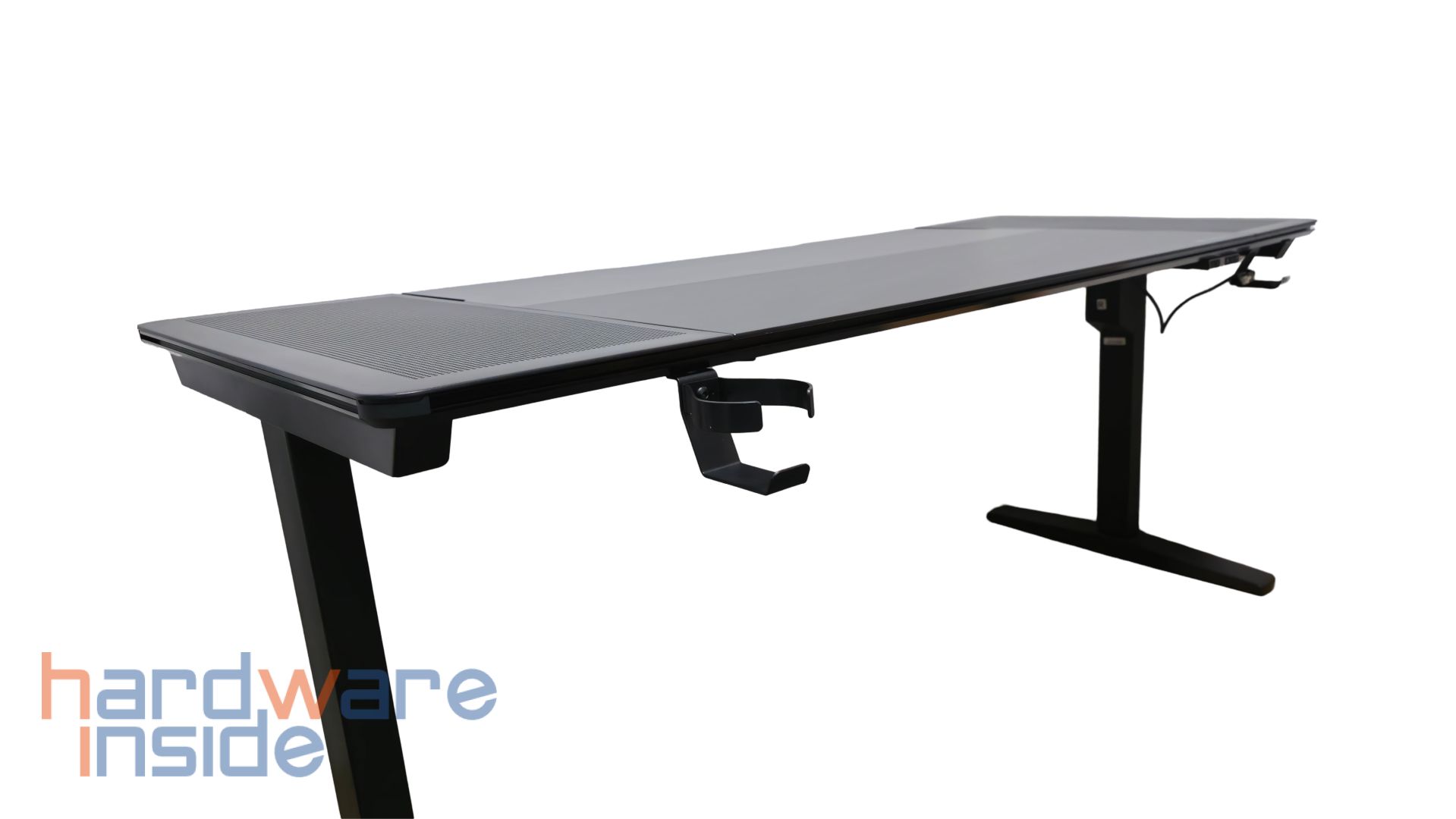 thunderx3-lab-x-gaming-tisch-hoehe-1.jpg