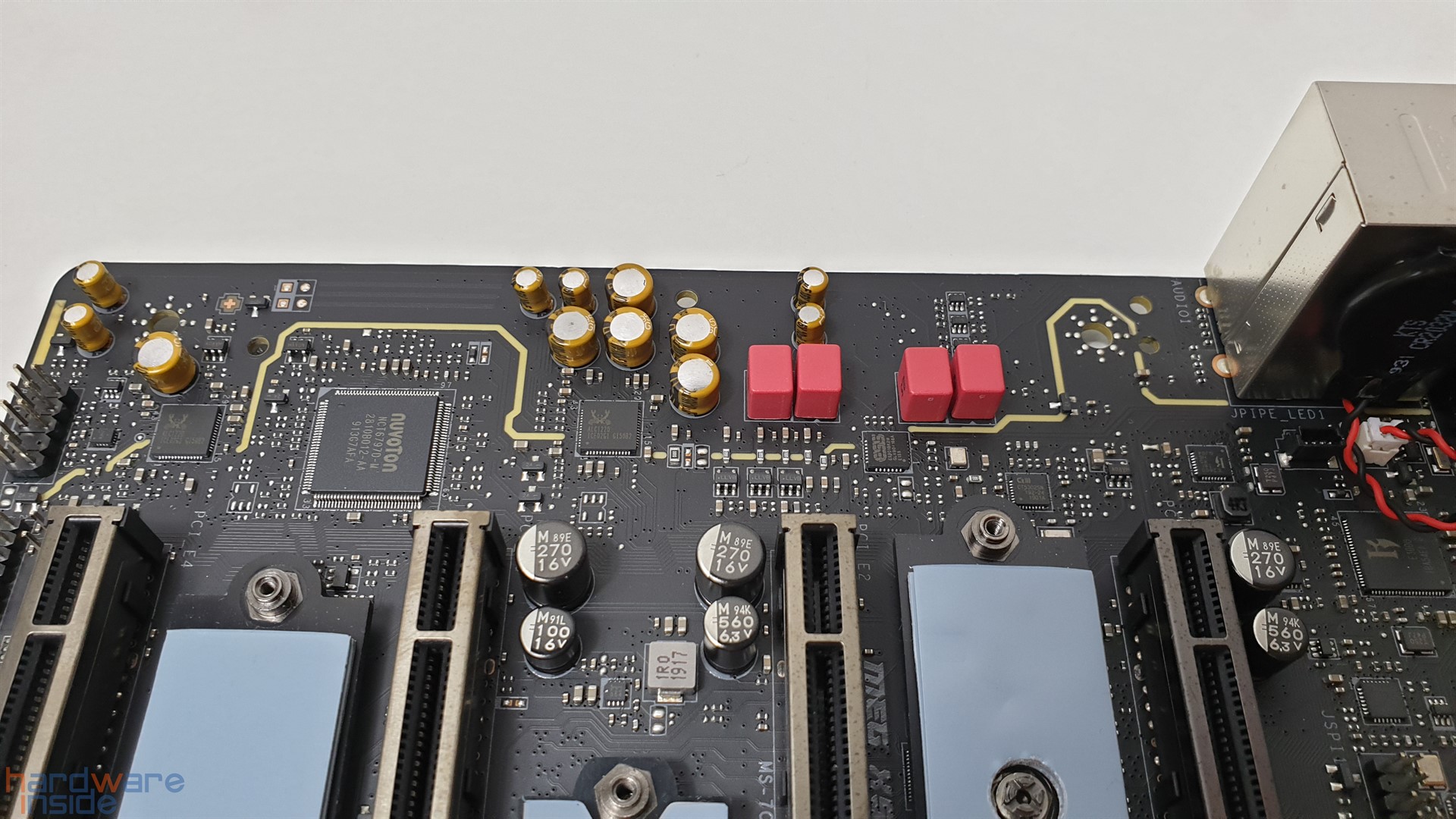 X570 GODLIKE Audio.jpg