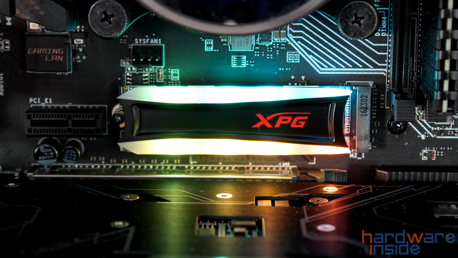 XPG_Spectrix_S40G_RGB_Rainbow.jpg