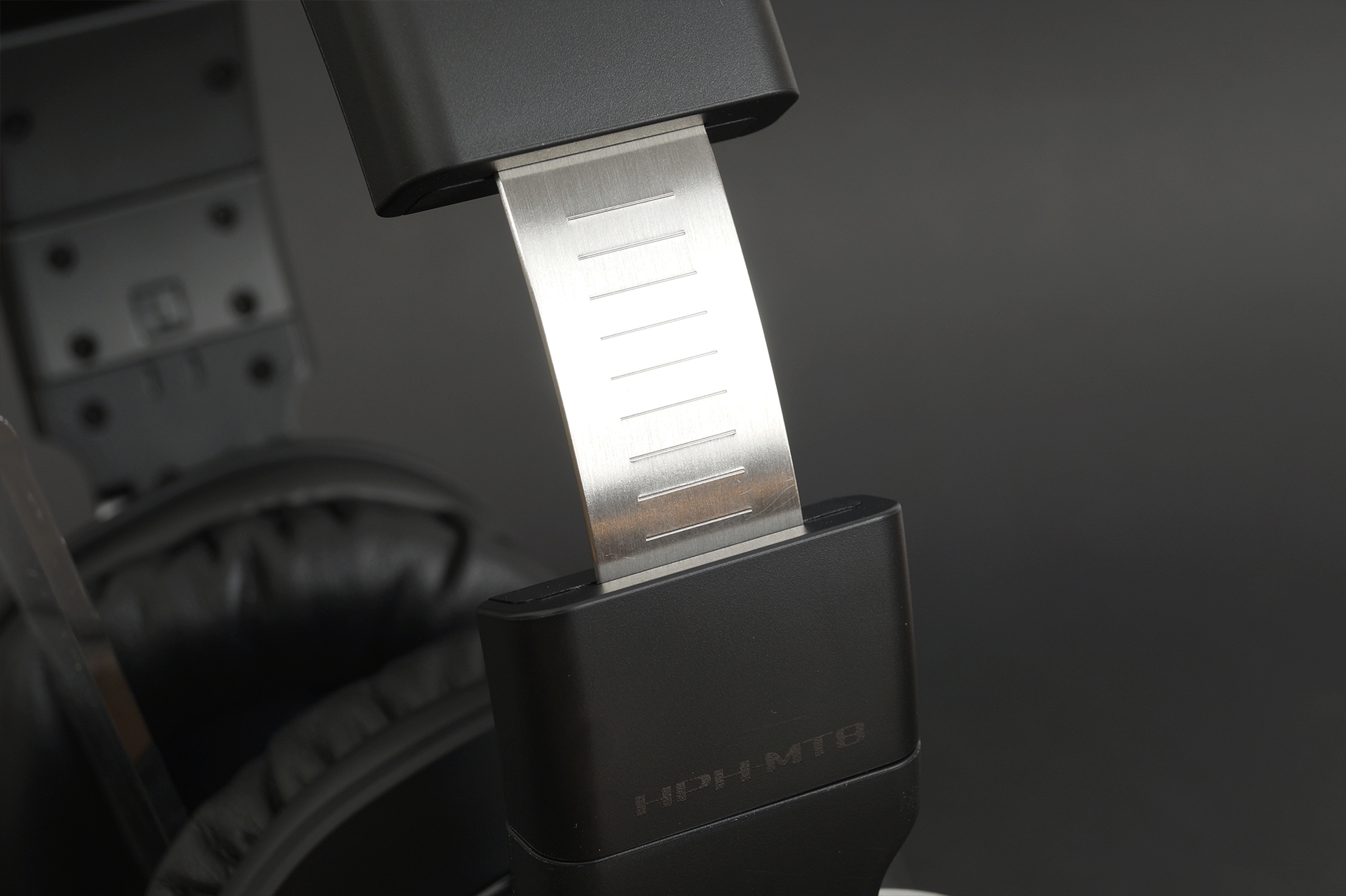 Yamaha HPH-MT8
